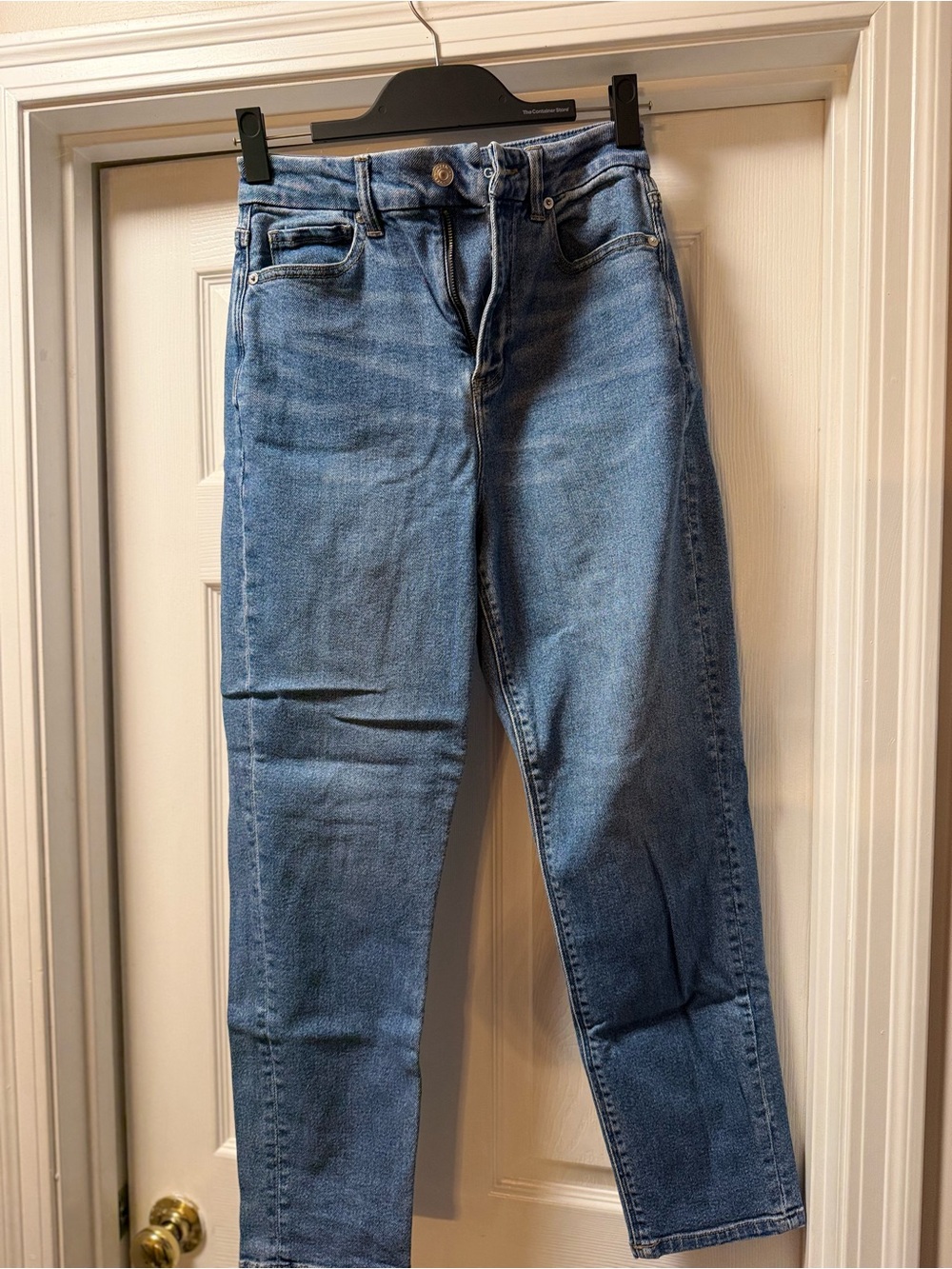 American Eagle Mom Jeans high-rise medium wash